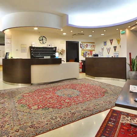 Best Western Cesena Hotel Экстерьер фото