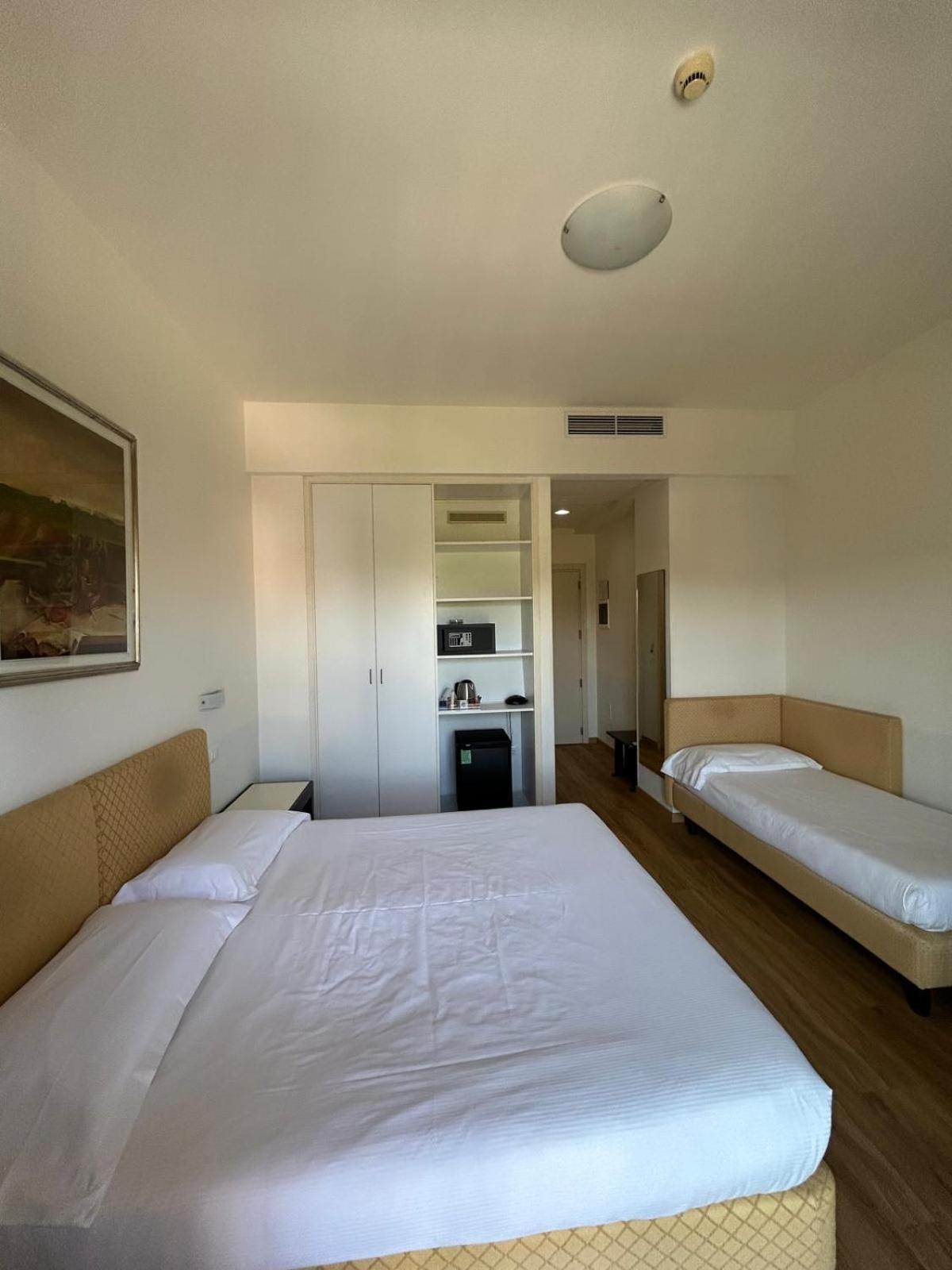 Best Western Cesena Hotel Экстерьер фото